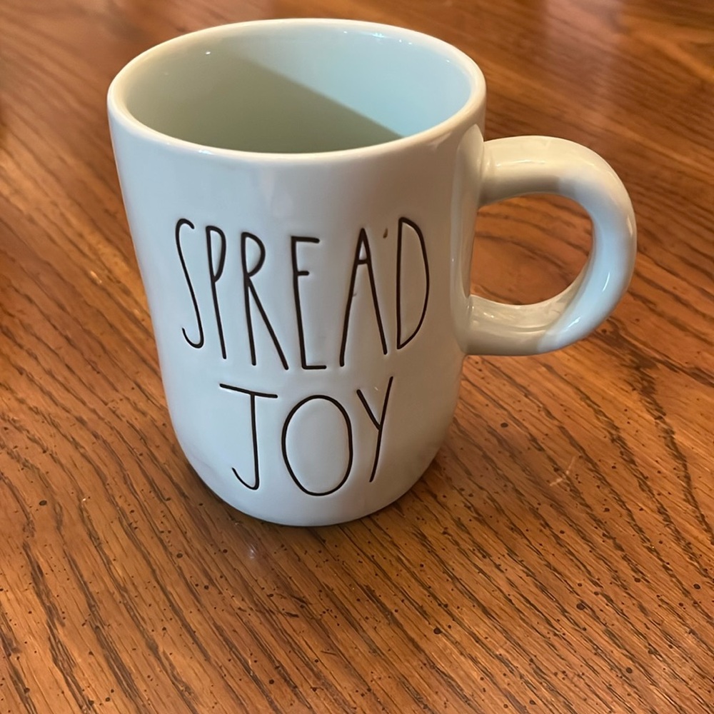 Rae Dunn Spread Joy mug‎